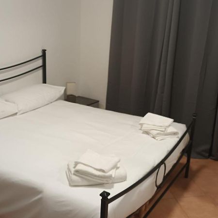 Casa N 2 Con Parcheggio Privato E Colonnina Ricarica Leilighet Livorno Eksteriør bilde