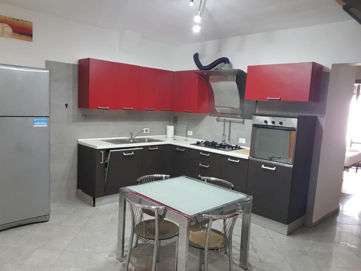 Casa N 2 Con Parcheggio Privato E Colonnina Ricarica Leilighet Livorno Eksteriør bilde
