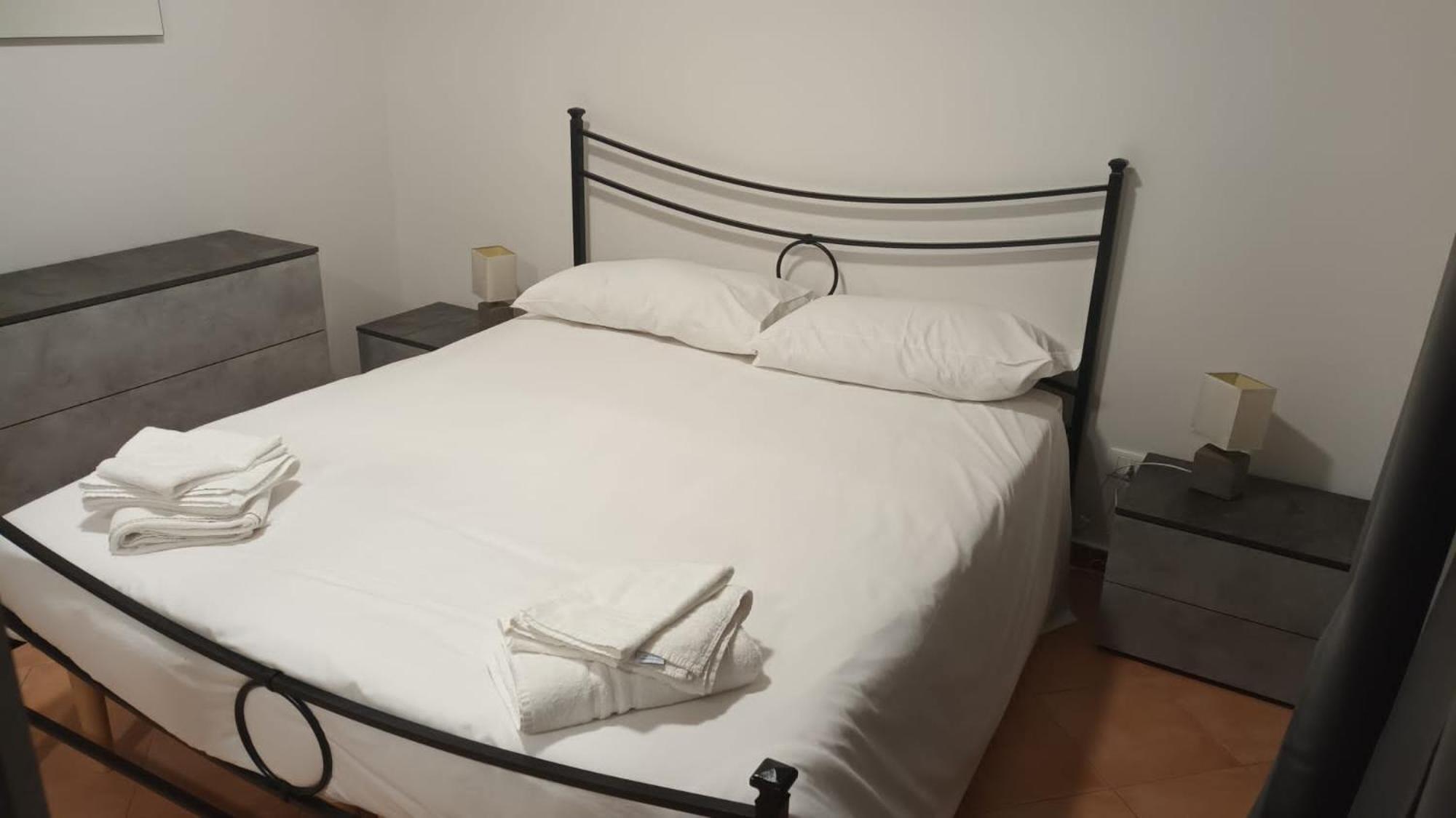 Casa N 2 Con Parcheggio Privato E Colonnina Ricarica Leilighet Livorno Eksteriør bilde